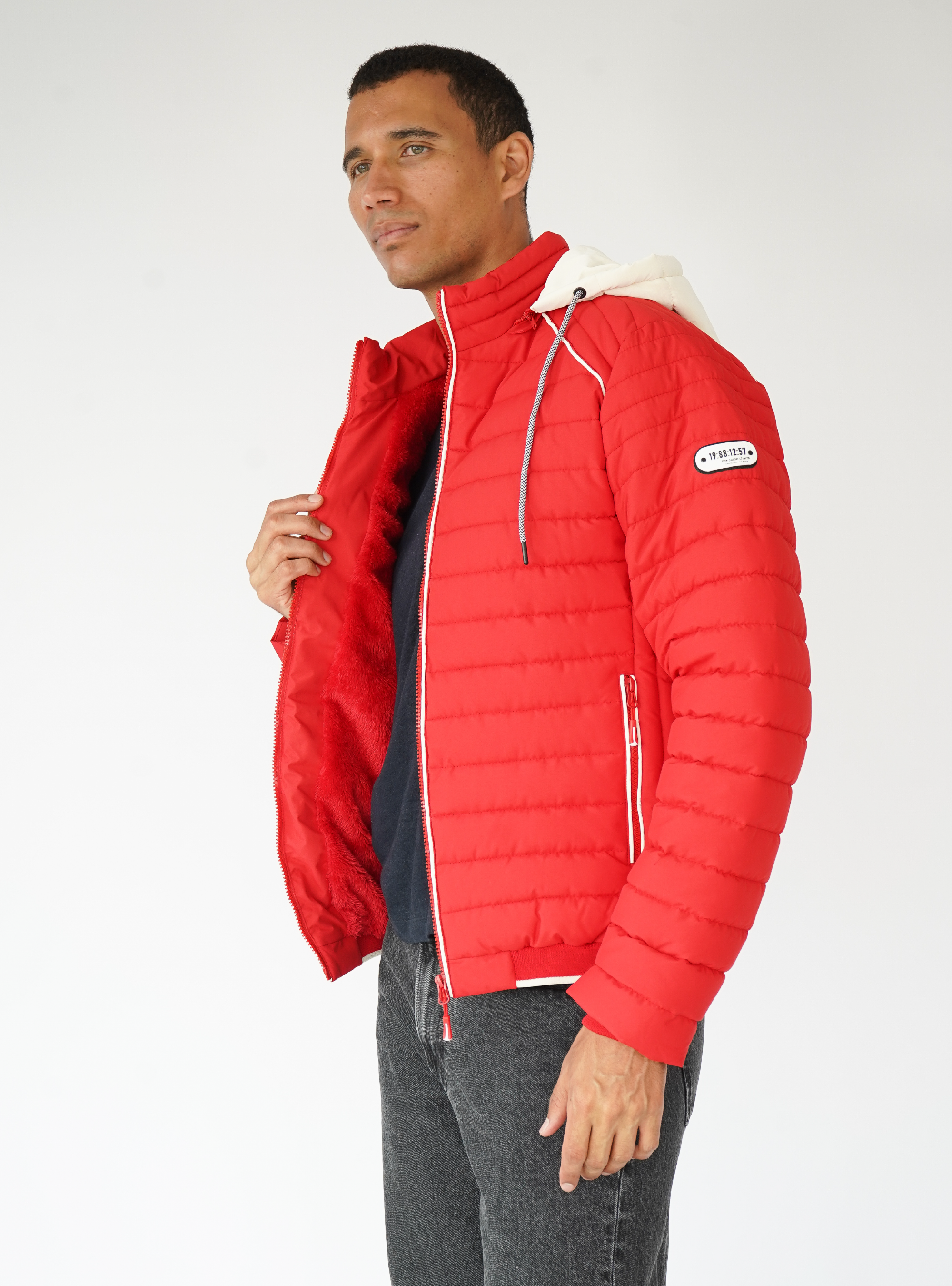 CHAMARRA JORDAN RED